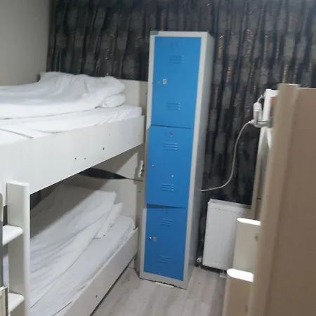 אכסניה Paxx Hotel&hostel (adults Only) *