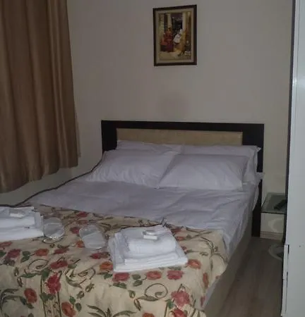 אכסניה Paxx Hotel&hostel (adults Only) *